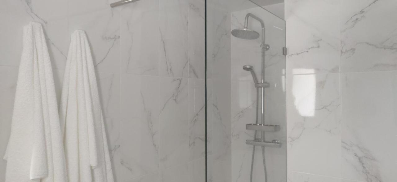 Quarto em Acomodações Particulares Sueste - Ideal As Suas Ferias Lagos